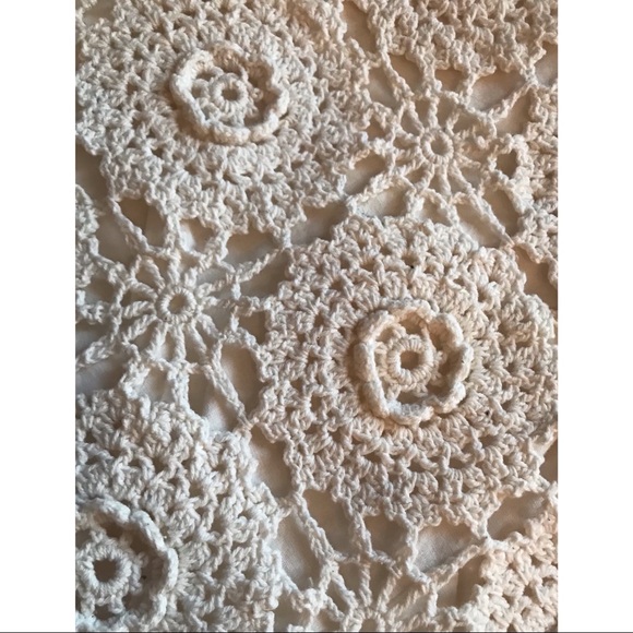 Vintage cream boho crochet pillowcase for bed - Picture 3 of 3